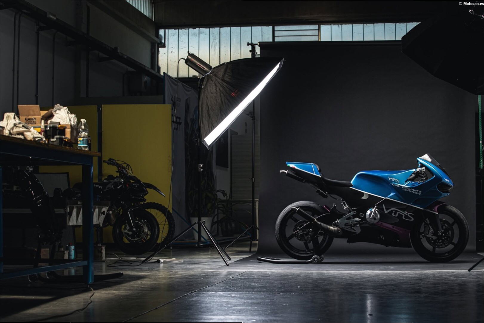 Esta deportiva de dos tiempos y 105 kilos cuesta lo mismo que una Ducati Panigale V4 R
