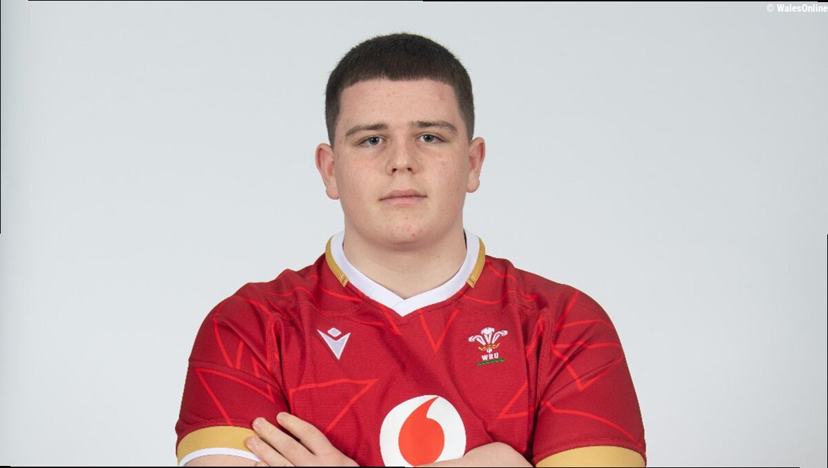 Sons of four Wales Grand Slam heroes named in Welsh team's squad for new season