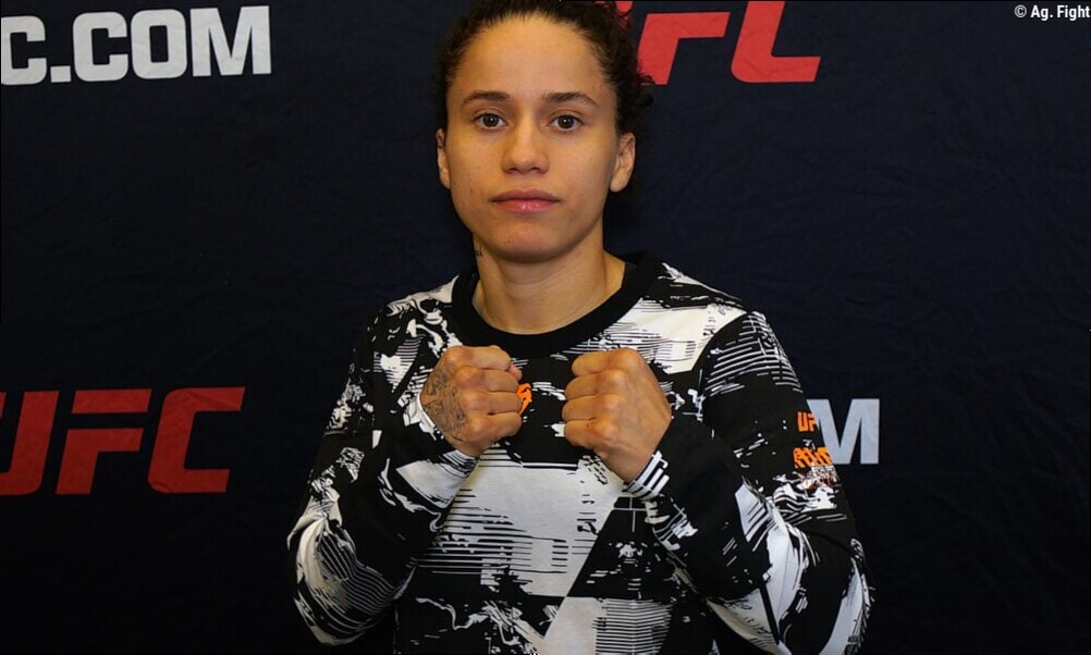 Após suspensão e adiamentos, Carol Foro celebra estreia no UFC Vegas 120