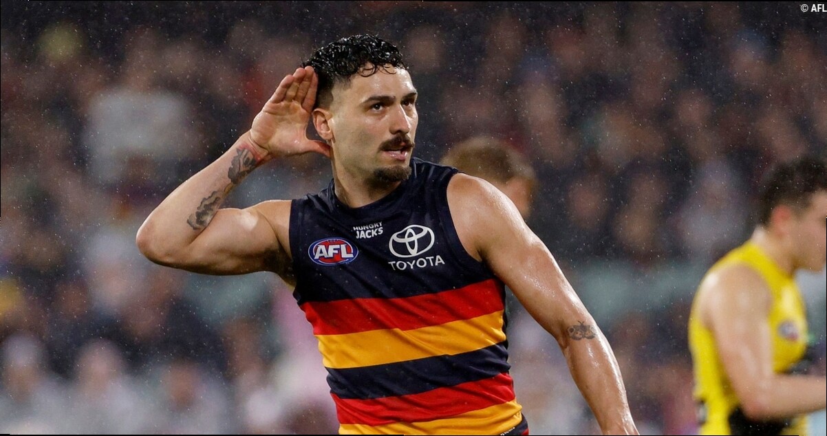 Crows survive Tigers scare to stay in top four hunt