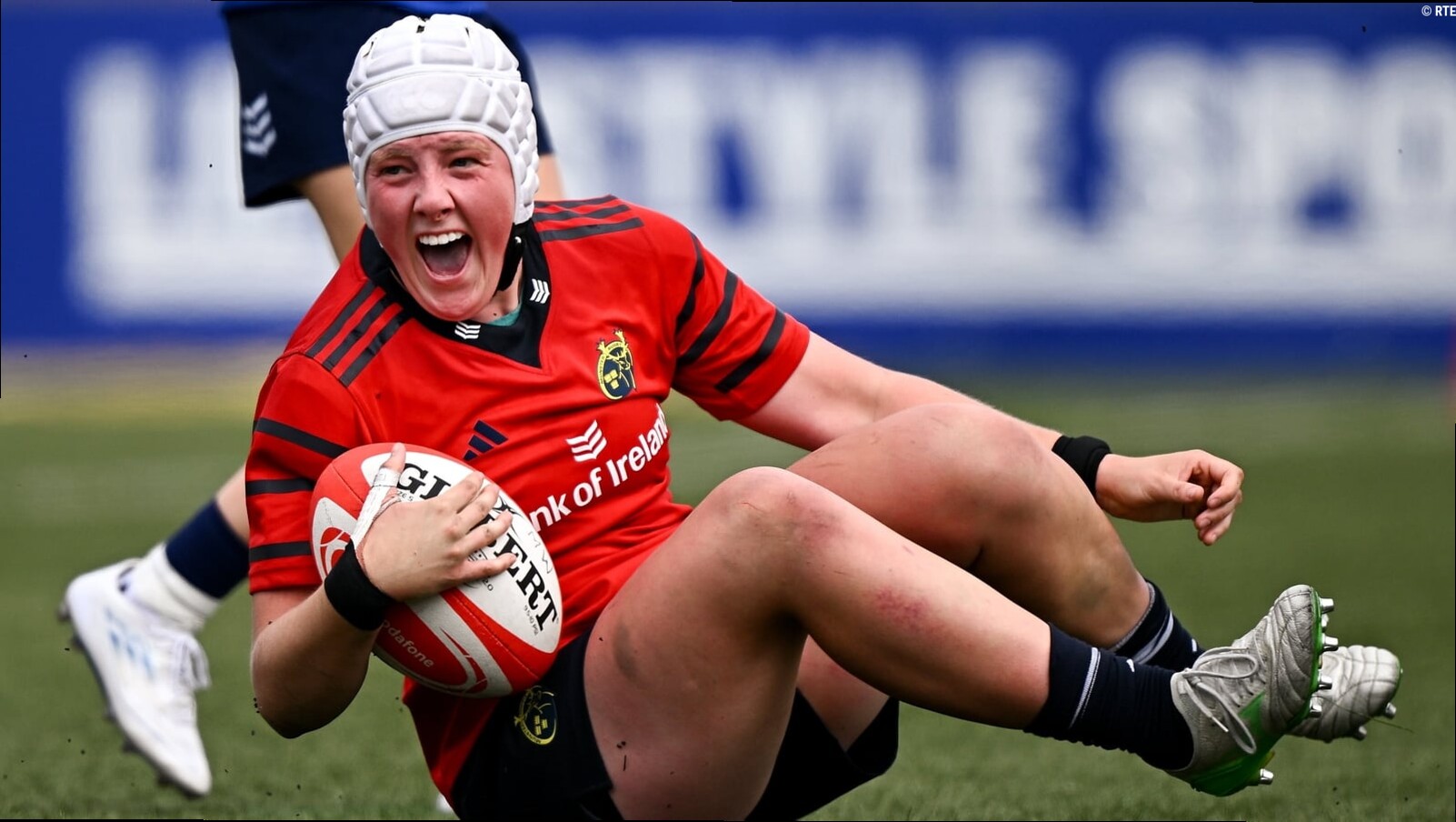 Buttimer stars as Munster hand Leinster a thrashing