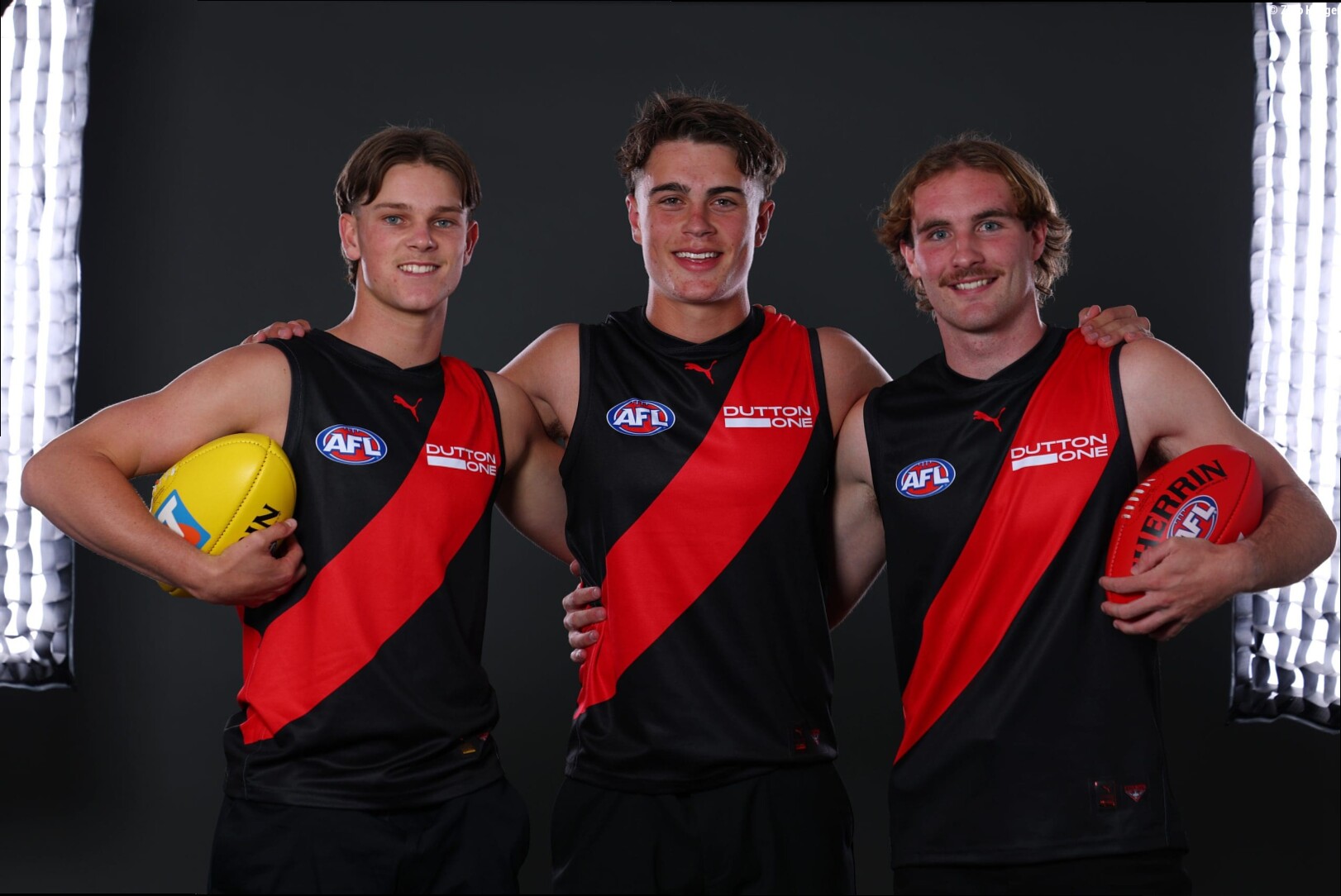 Pair of Essendon rookies sign new extensions
