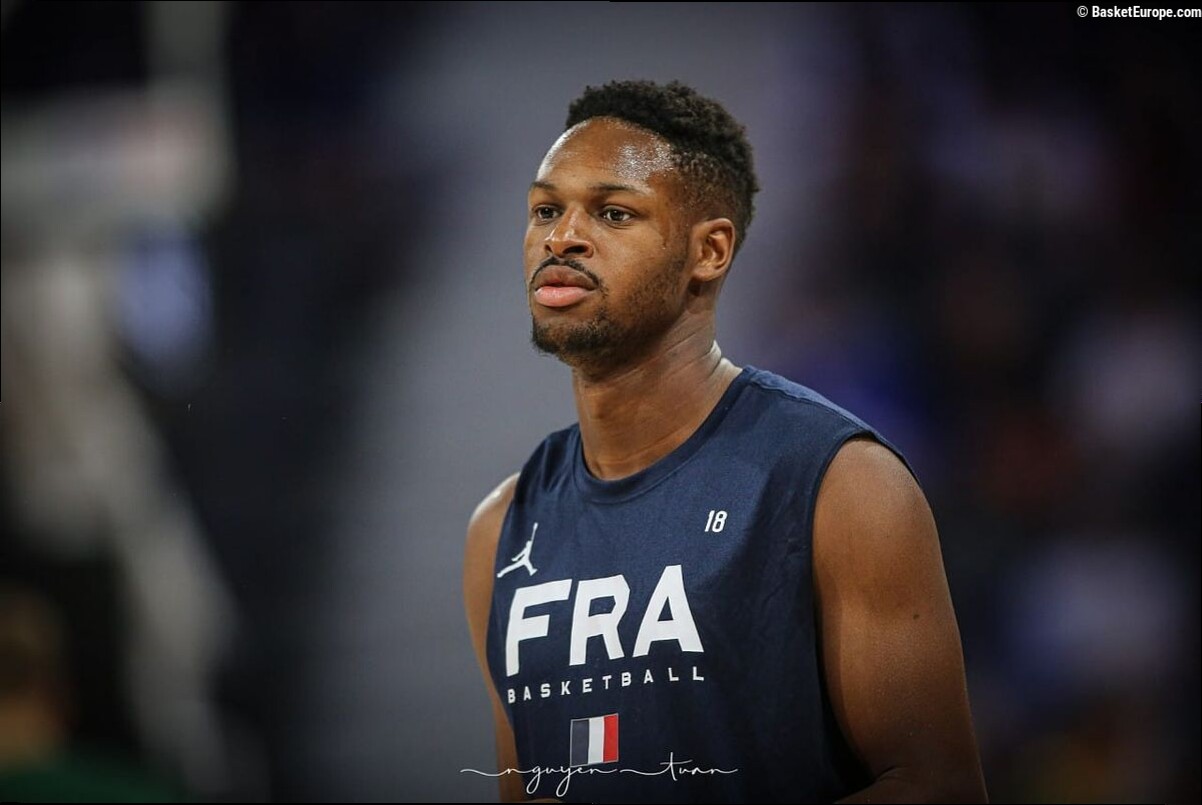 Equipe de France : Elie Okobo forfait, Joël Ayayi en renfort
