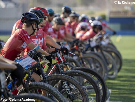 El Campus de Verano MTB Carlos Coloma reÃºne en La NucÃ­a a 110 jÃ³venes ciclistas de seis paÃ­ses