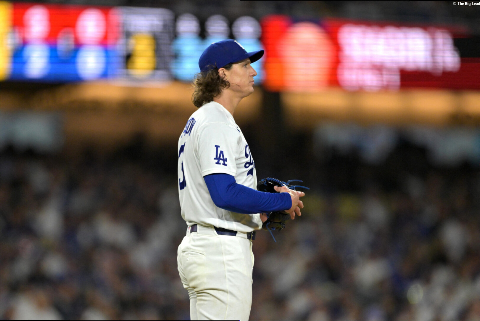 Dodgers All-Star reacts to wife's personal announcement during MLB season