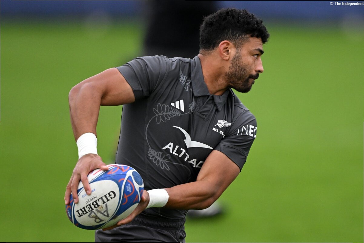 Richie Mo'unga returns to New Zealand squad to leave All Blacks selection dilemma