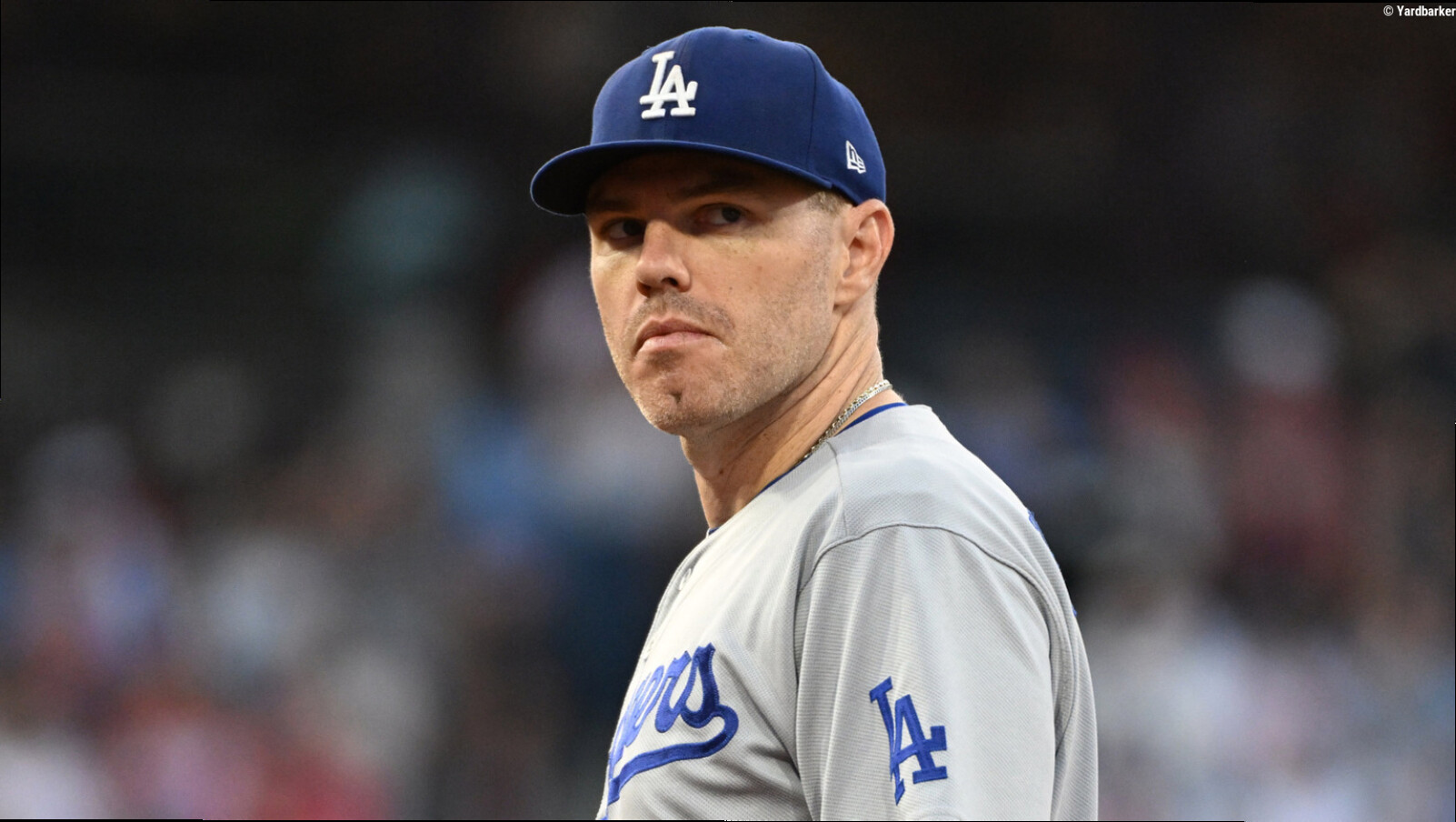 Dodgers' Freddie Freeman gets injury update after scary dugout fall