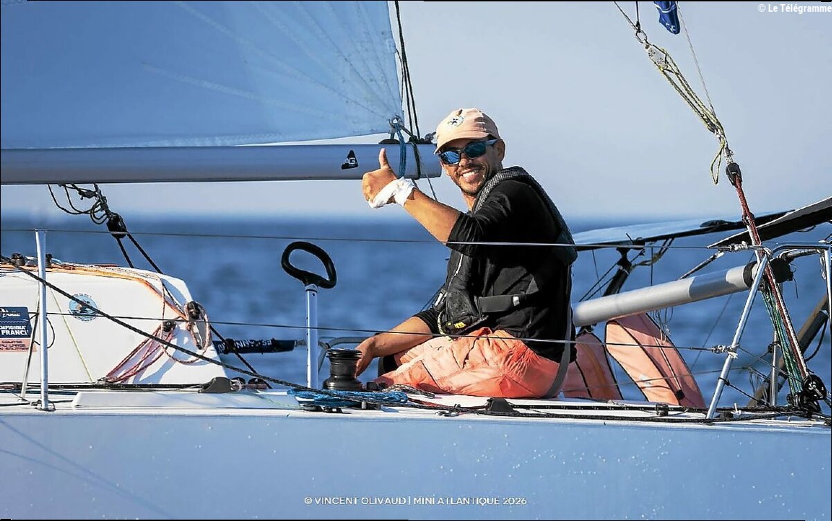 « Je suis super content de ma course » : Ronan Jézégou remporte la Mini Atlantique 2026 en Série