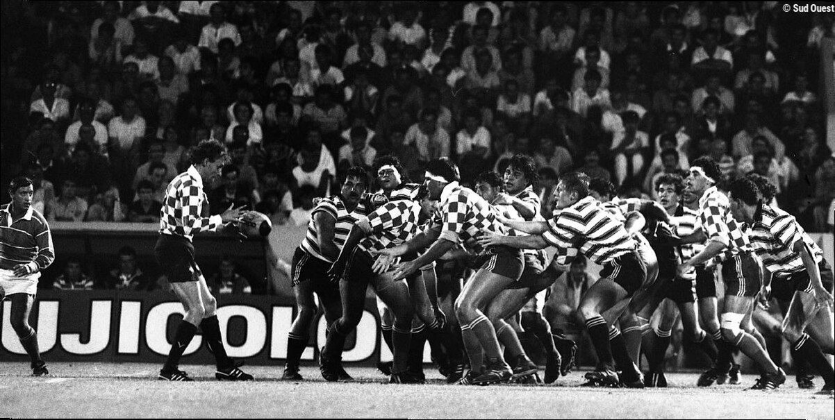 En 1988, quand les Girondins de Bordeaux jouaient l'ouverture pour le club de rugby Bègles-Bordeaux au stade Lescure, le temp