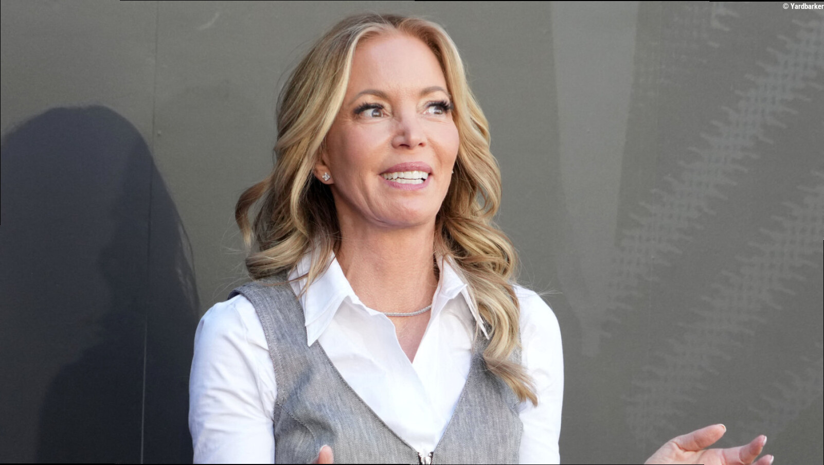 Jeanie Buss fights to remain Lakers team governor