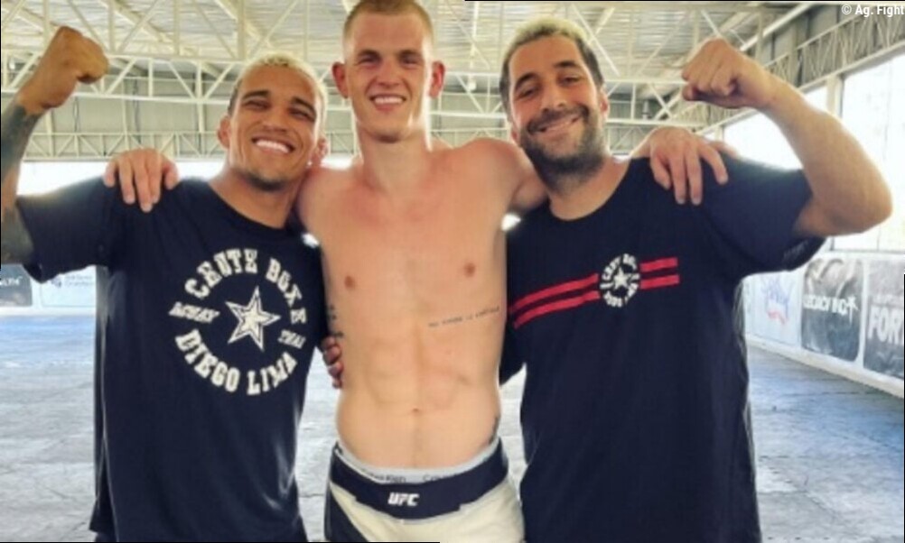 Ian Machado Garry cita lição aprendida com Charles do Bronx após derrota no UFC
