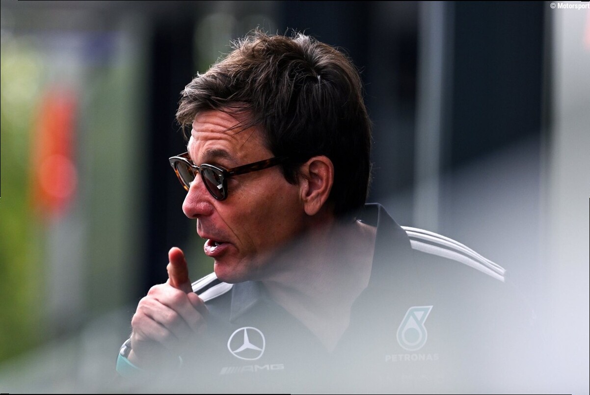 Wolff: "Mercedes va por detrás en las mejoras, pero hay potencial por desbloquear"