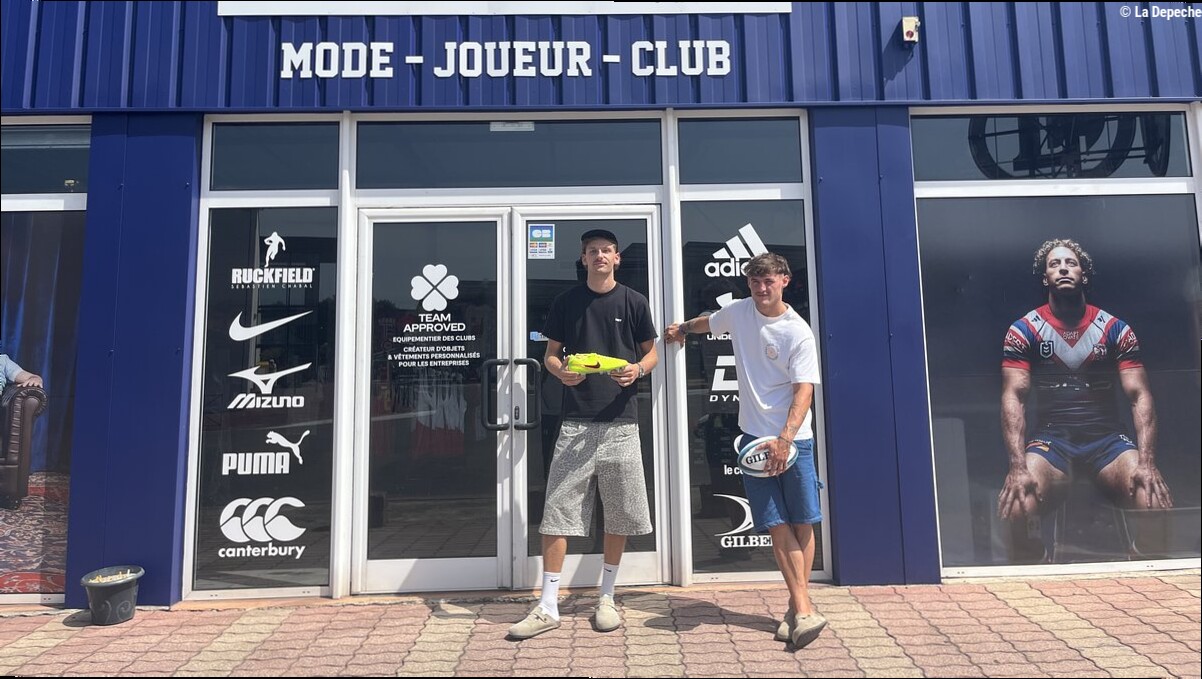 "C'est mon premier boulot" : à 24 ans, un ancien joueur de rugby professionnel ouvre, avec son ami, le premier magasin 100 % 