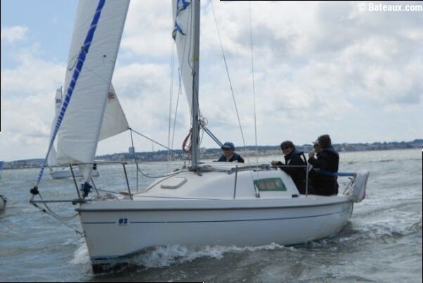 Le Blue Djinn de B2 Marine, "un bateau de compromis qui permet de faire beaucoup"