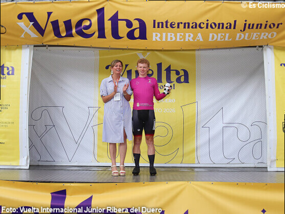 Jake McLean gana la contrarreloj inaugural y se viste de lÃ­der en la Vuelta Internacional JÃºnior Ribera del Duero