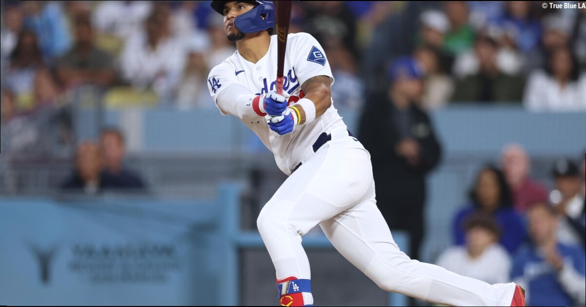 Santiago Espinal signs minor league deal with Diamondbacks