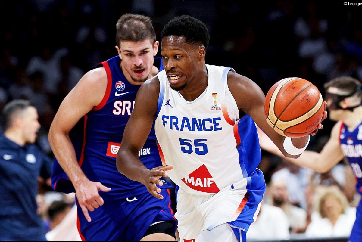 Gérald Ayayi, le petit frère qui prend enfin la lumière