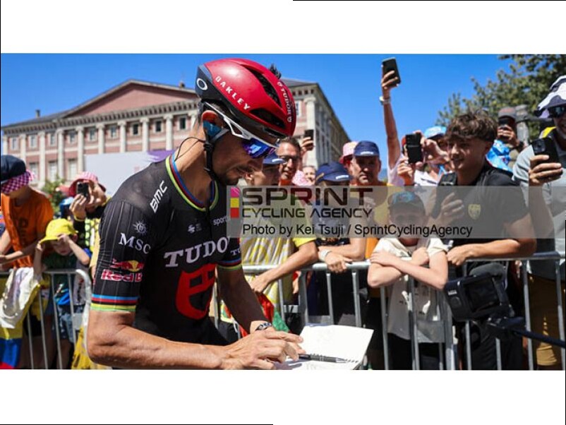 L'ADDIO DI ALAPHILIPPE. «UN VIAGGIO BELLISSIMO, SPERO DI AVERVI REGALATO QUALCOSA DI BELLO»