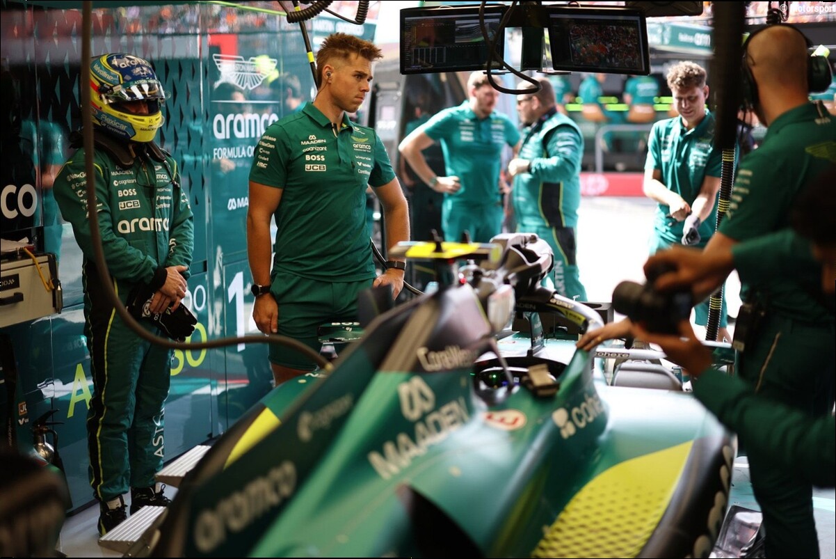 Aston resuelve el problema del SLM de Alonso y saldrá desde el pitlane en la sprint