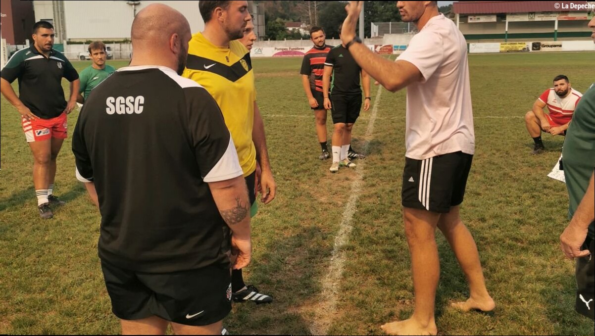 "Ça me fait plaisir d'être avec les copains de ma jeunesse" : qui est ce joueur du Stade Toulousain devenu entraîneur de la t