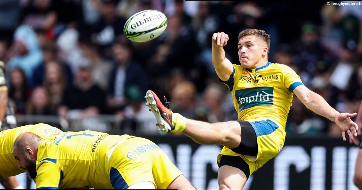 À quinze jours du Top 14, Clermont laisse filer une avance de 19 points et reçoit un premier avertissement face au Stade Fran