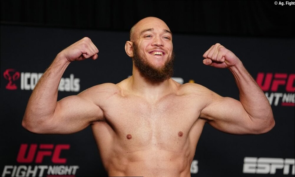 Valter Walker debocha de vitória de Vitor Petrino no UFC Sacramento: "Luta chata da noite"