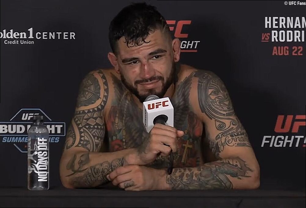 UFC Sacramento : Anthony Hernandez revient sur sa blessure à la jambe et pointe du doigt l'arbitrage