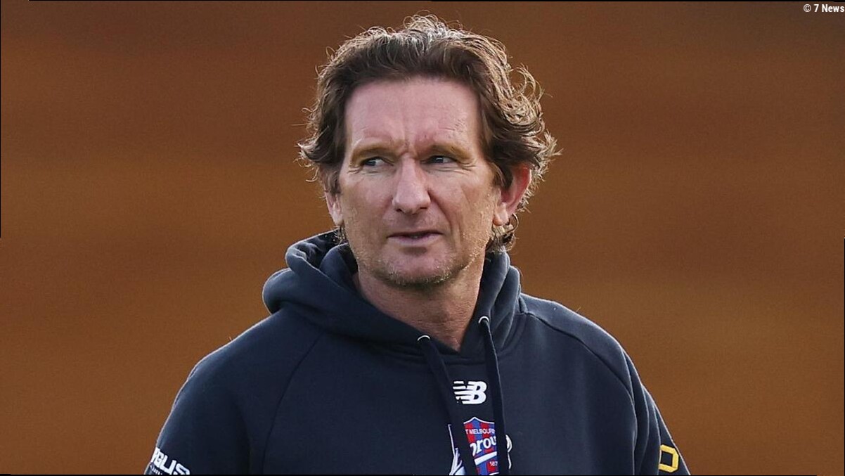 Essendon president Andrew Welsh called out for 'subtle dig' at James Hird in Mark McVeigh announcement