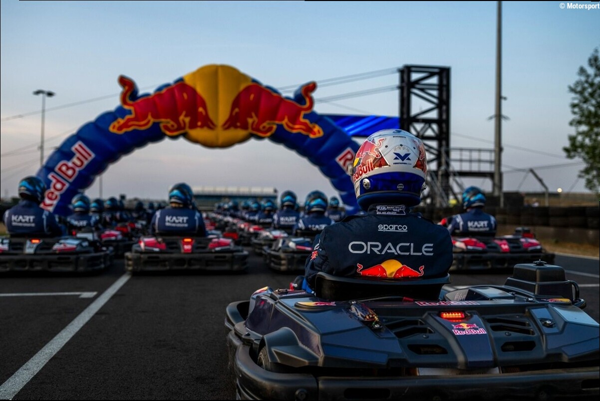 Verstappen acepta un reto nunca visto: ¡contra 100 pilotos en una carrera de karts!