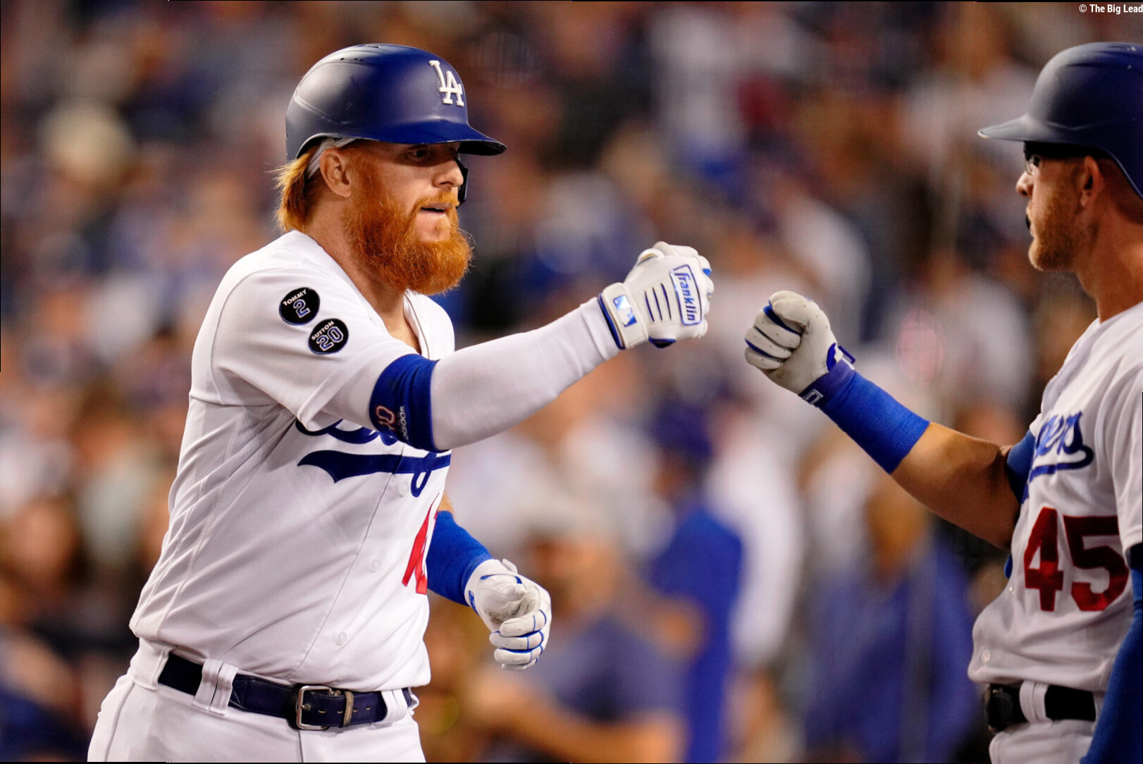 Former Dodgers utility player, World Series champion, retires at 33