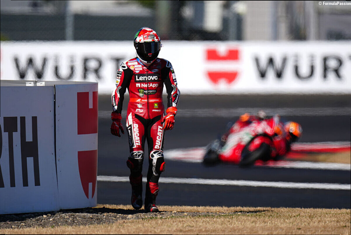 Bagnaia: "La mano è ancora gonfia, ma non darà problemi. Qui Ducati in vantaggio su Aprilia"