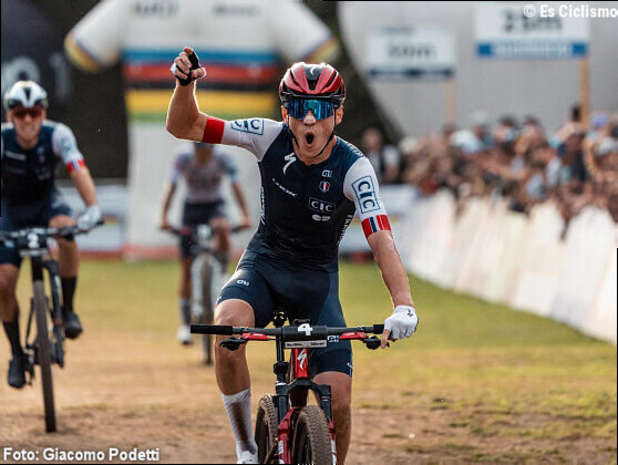 Adrien Boichis y Laura Stigger se proclaman campeones del mundo de Short Track en Val di Sole