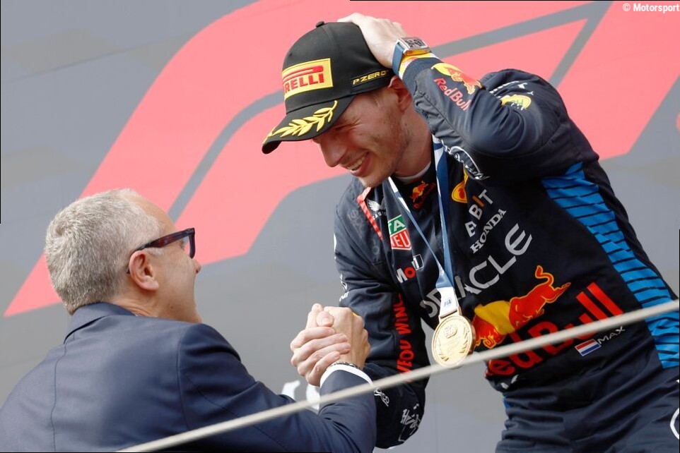 Domenicali celebra la renovación de Verstappen: "No puedo imaginar la F1 sin él"