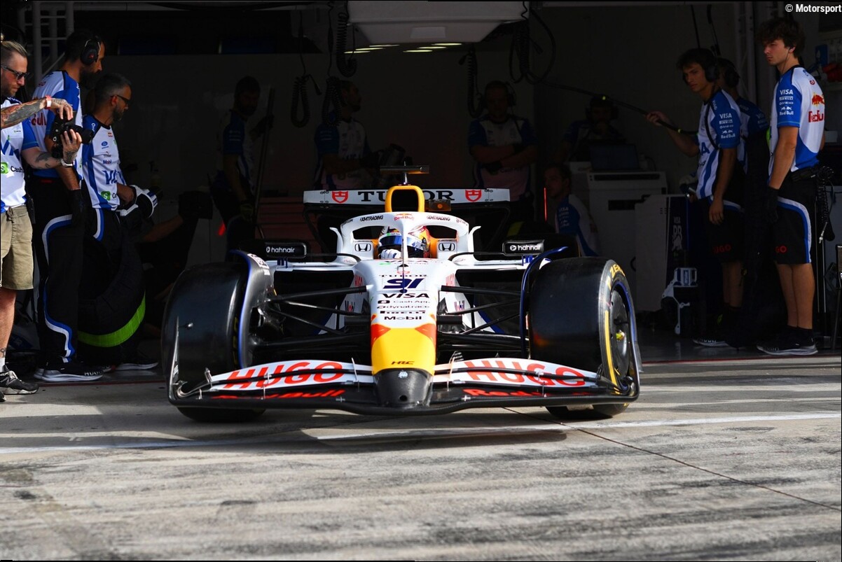 Tsolov debuta con un F1 de Racing Bulls en Imola; Lindblad y Lawson completan un filming day