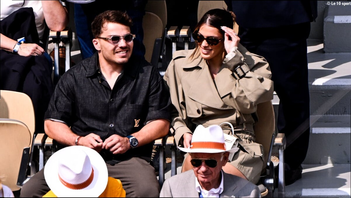 «Tu n'as pas su la garder» : Antoine Dupont en couple avec Iris Mittenaere, la vanne assassine de Jamel Debbouze à Kev Adams 