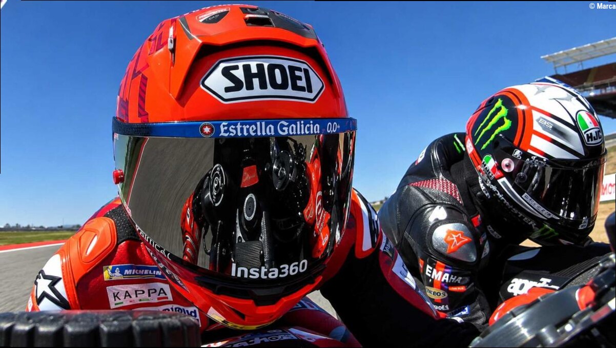 La batalla codo a codo a 350 km/h: ¡adelantamiento de Márquez a Bezzecchi!