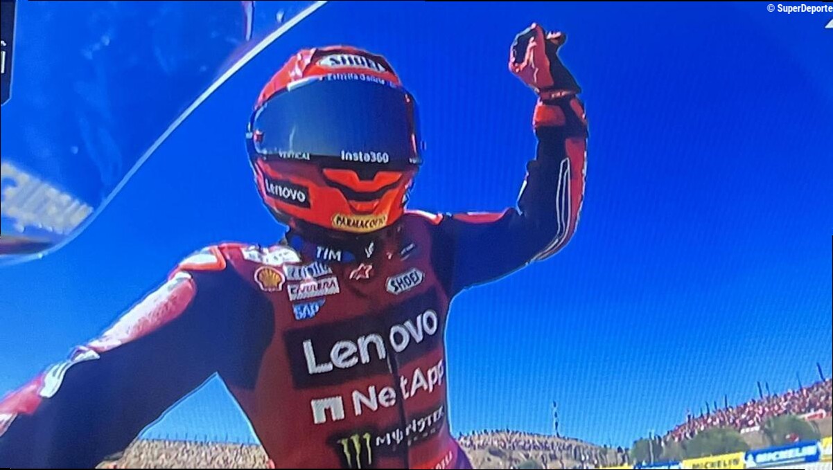 Marc Márquez: "A 300, a un dedo de otra moto, no piensas ni un tu madre, ni en tu padre, ni en tu novia, ni en tu perro"