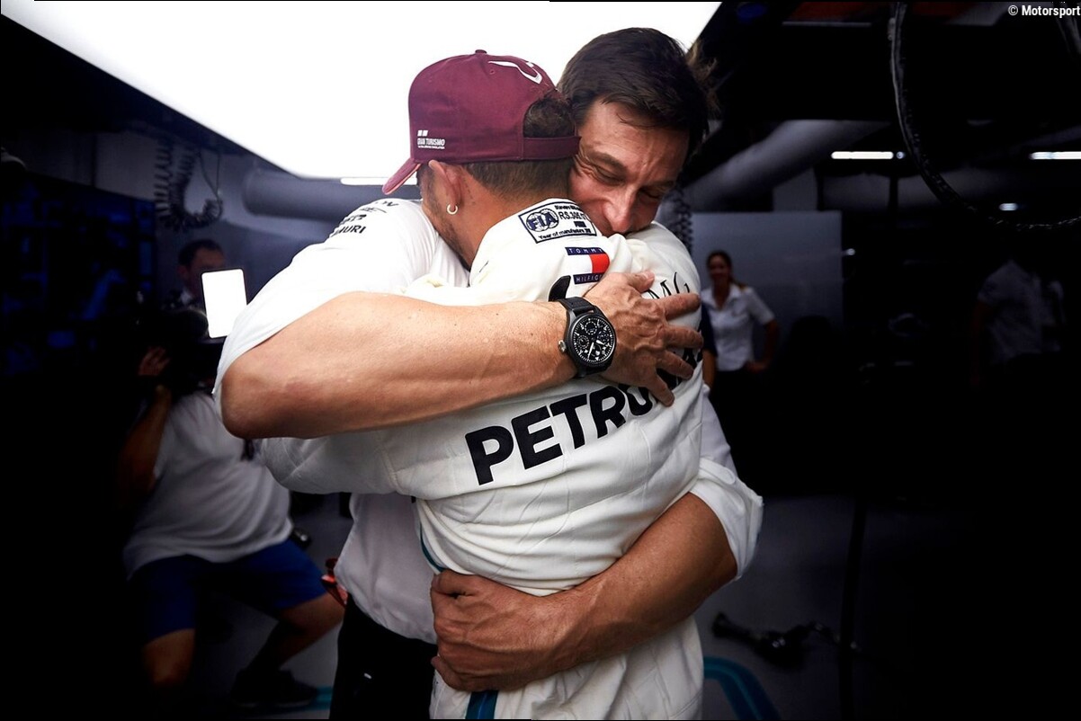 Toto Wolff cuenta la anécdota de Lauda detrás de la mítica pole de Hamilton en Singapur 2018