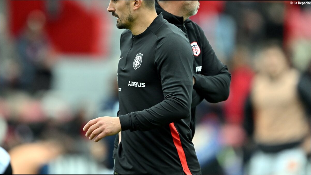 Stade Toulousain : "Je suis affecté comme jamais..." Ugo Mola s'exprime sur les départs à venir de Thomas Ramos et François C