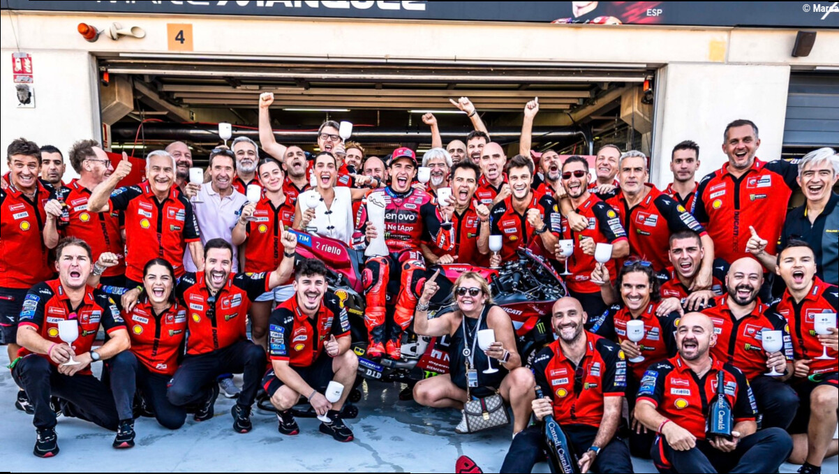 Ducati pasa la presión a Bezzecchi y Aprilia: "Deben gestionarla como hizo Marc Márquez"