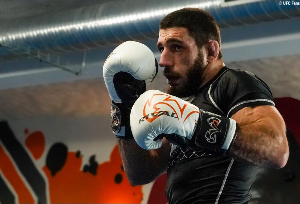 UFC Paris : Michael Aljarouj face à Fabia Sintes pour ses débuts dans l'octogone