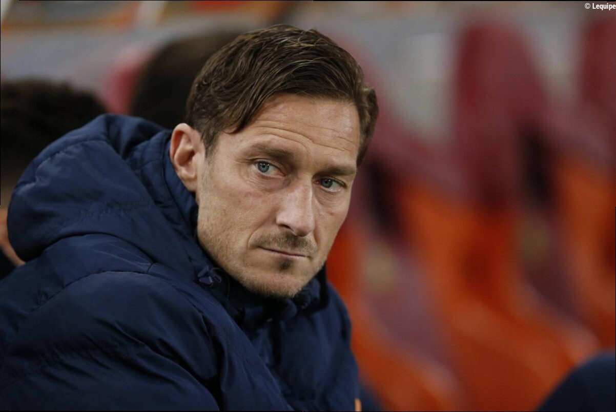 L'ancienne gloire de l'AS Rome et de la sélection italienne Francesco Totti devient conseiller du club de basket Maxima Roma