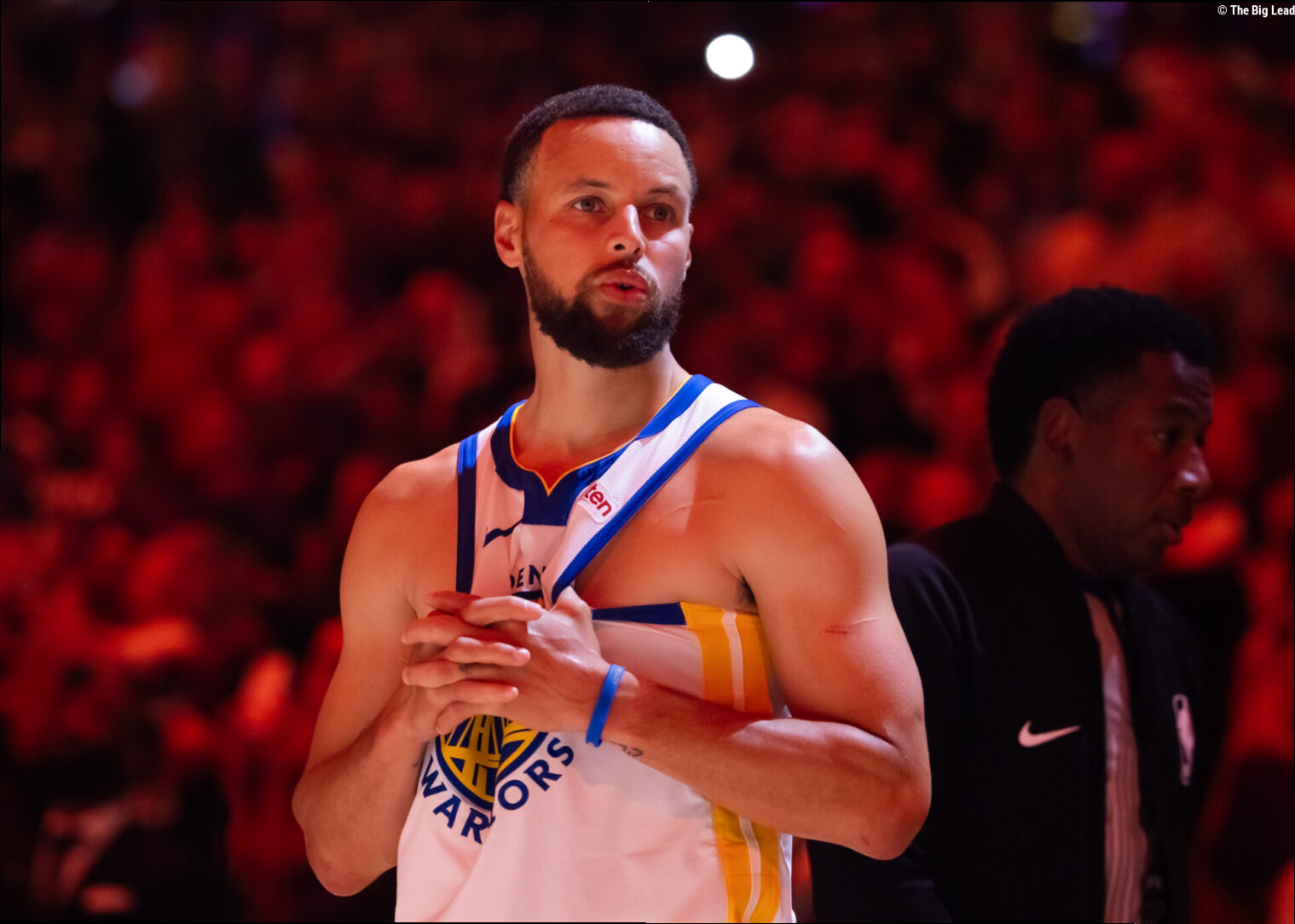 Stephen Curry pledges loyalty to Warriors for remainder of NBA career