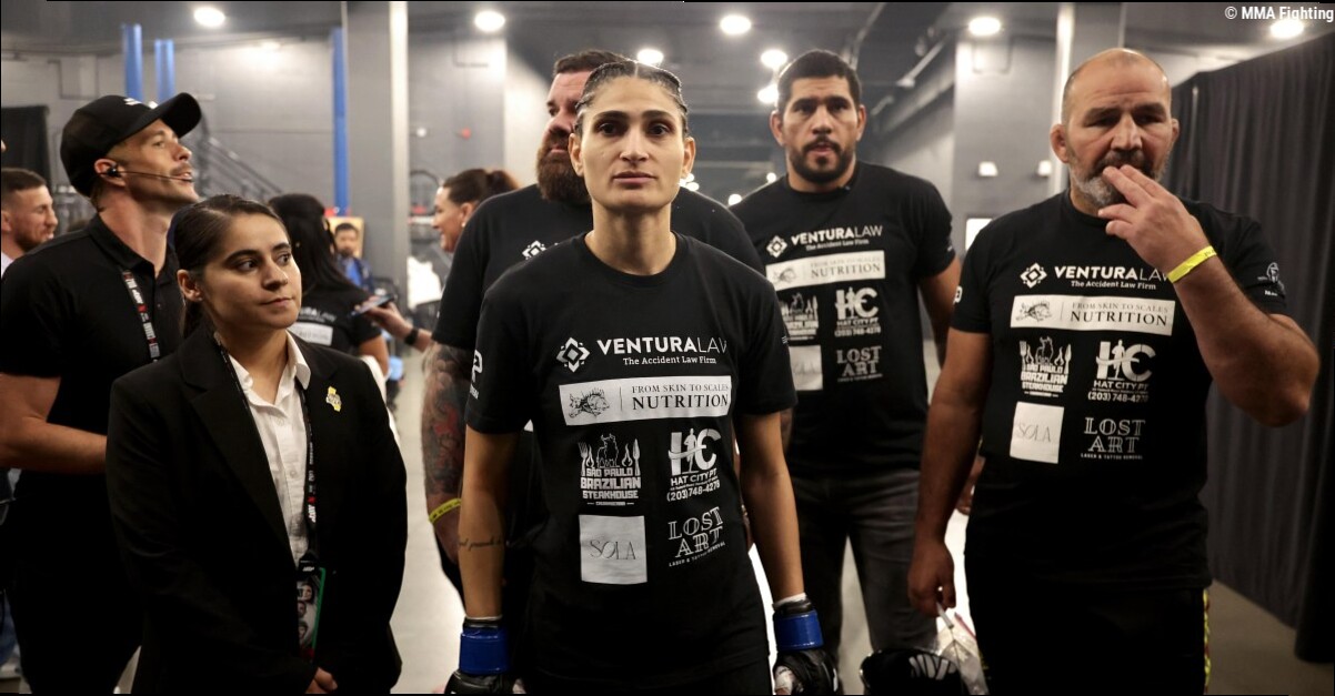 Alex Pereira's sister Aline Pereira books fight on Contender Series