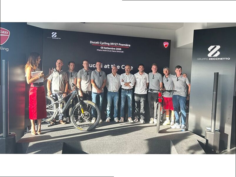 CAIROLI, NIBALI, VIVIANI: QUANTI CAMPIONI PER IL BATTESIMO DELLE BICI DUCATI!