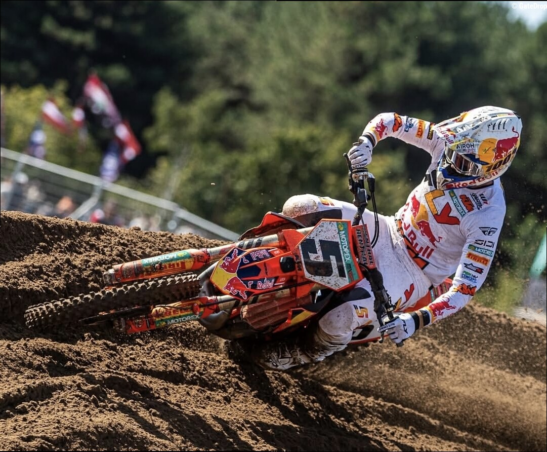 Video: Coenen brothers – going through painful times
