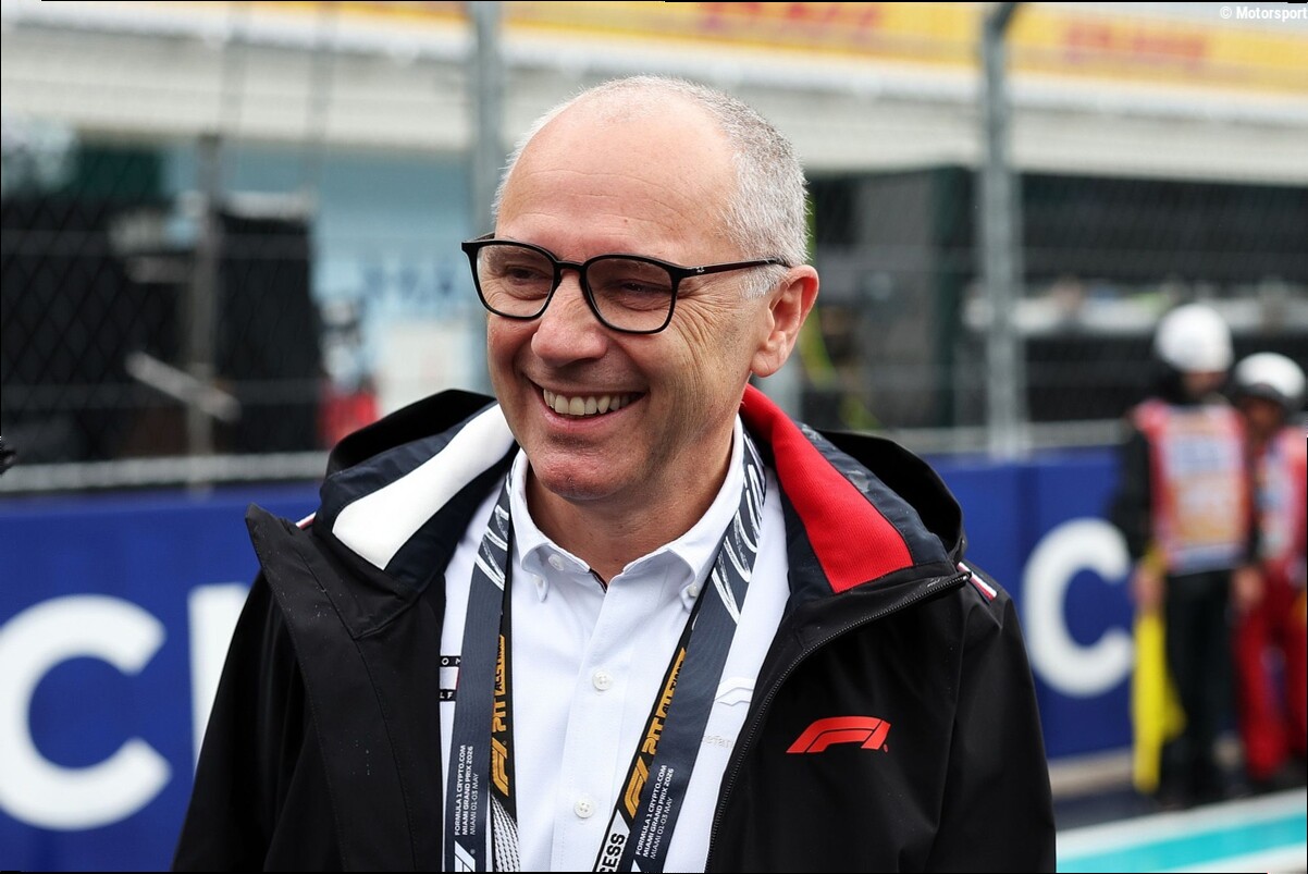 Domenicali: "La F1 debe saber cambiar. ¿Carreras más cortas? No estoy en contra"
