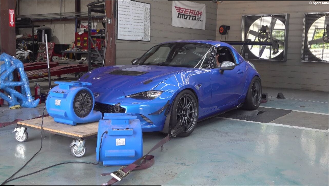 Voici ce que devient une Mazda MX-5 d'une tonne avec un 2,3 L EcoBoost de Mustang