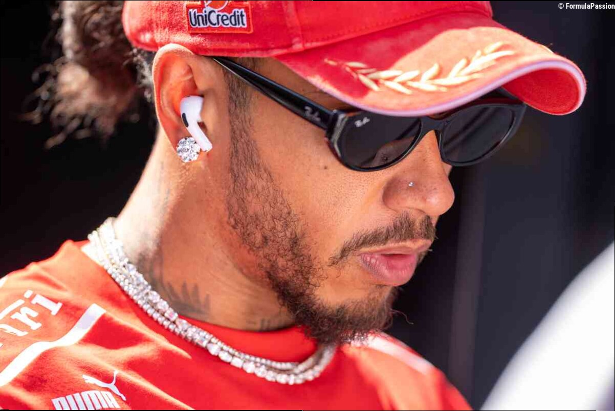 Hamilton fulmina Leclerc: "Ero davanti, non c'era nessun 'noi' in Curva 2"