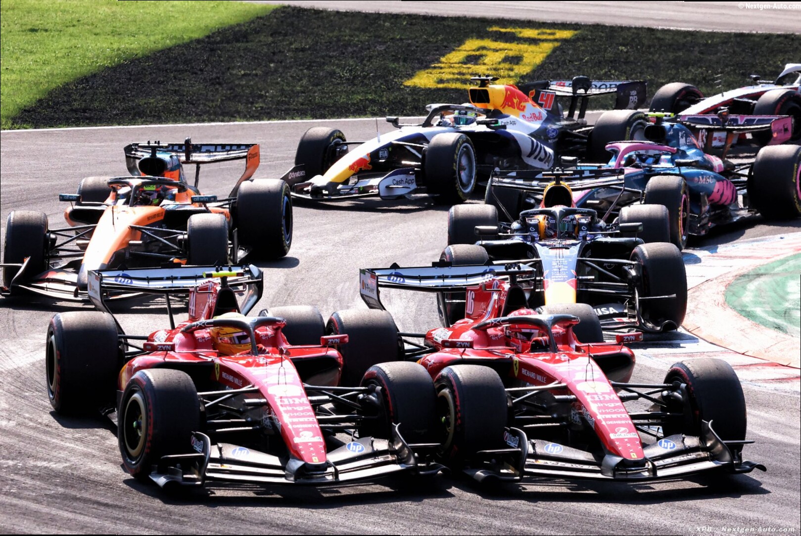 '100 % la faute de Charles' : Rosberg accable Leclerc et la FIA après son accrochage avec Hamilton